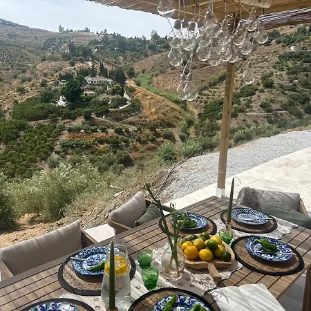 Celia Tatil Evi *